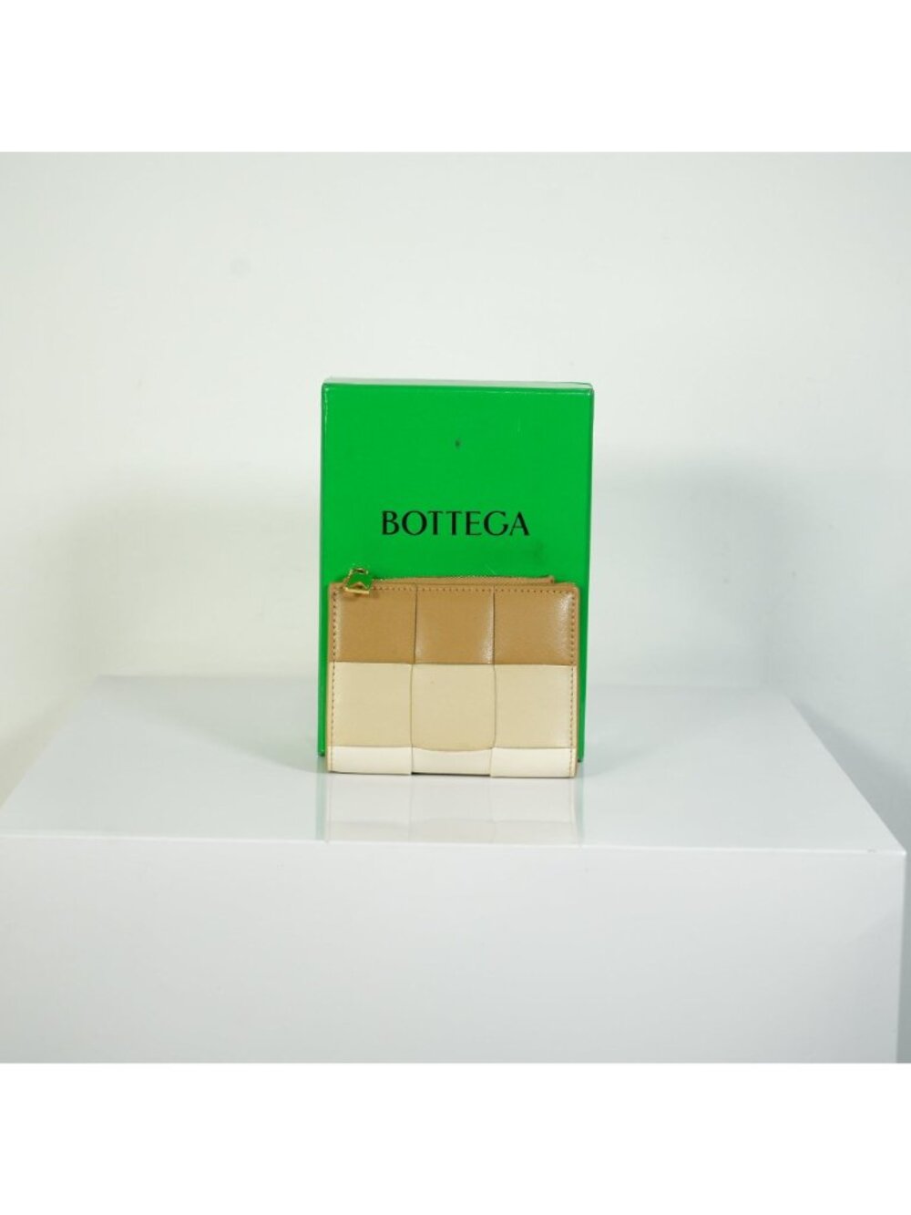 Bottega Veneta Cassette Intrecciato Leather Bi-Fold Beige Tan Cream Wallet Full